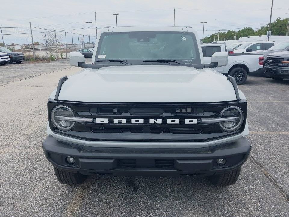 New 2026 Ford Bronco Outer Banks SUV