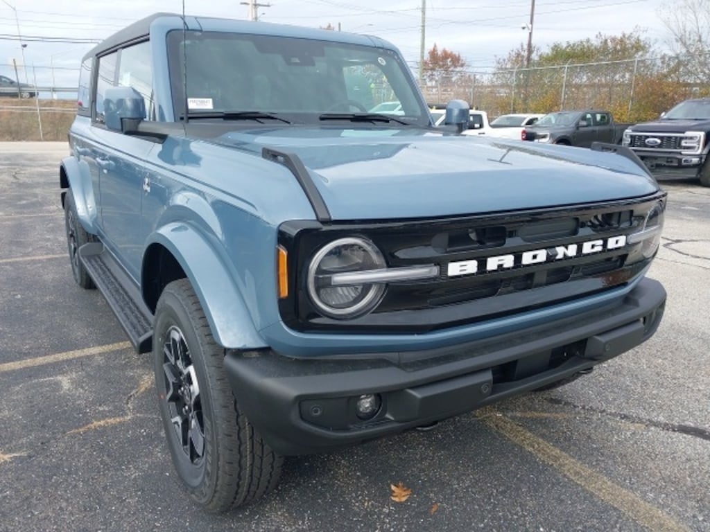 New 2025 Ford Bronco Outer Banks SUV