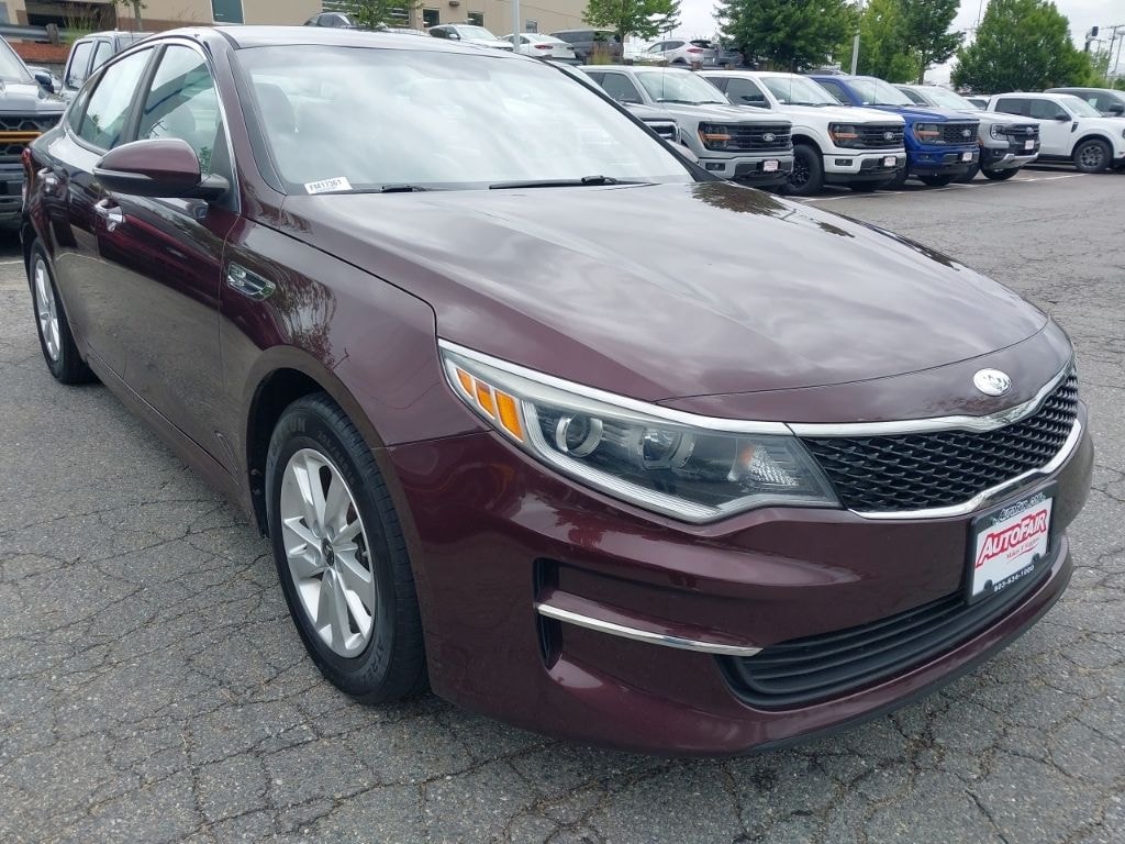 Used 2017 Kia Optima LX Sedan