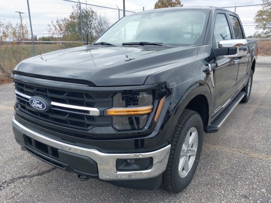 New 2025 Ford F-150 XLT Truck SuperCrew Cab