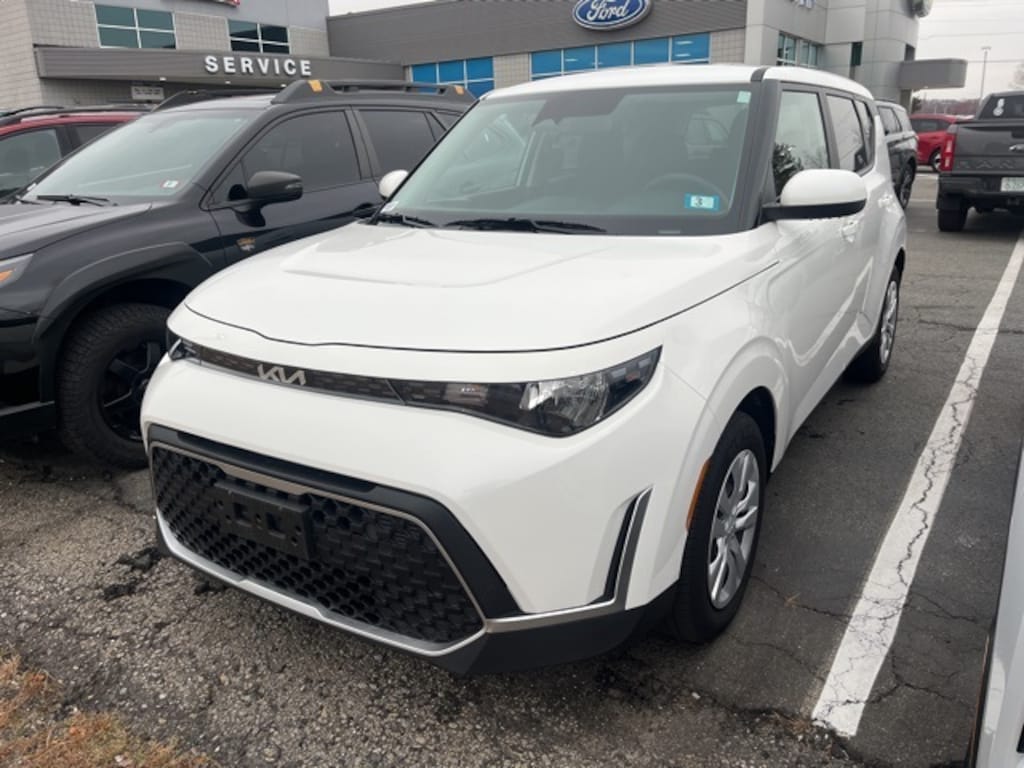 Certified 2025 Kia Soul LX Hatchback