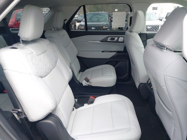 2026 Ford Explorer Platinum - Photo 27