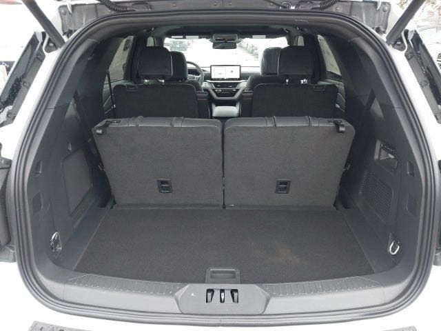 2026 Ford Explorer ST - Photo 28