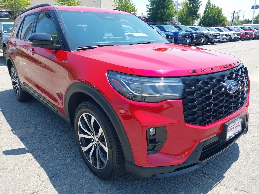 Certified 2025 Ford Explorer ST-Line SUV