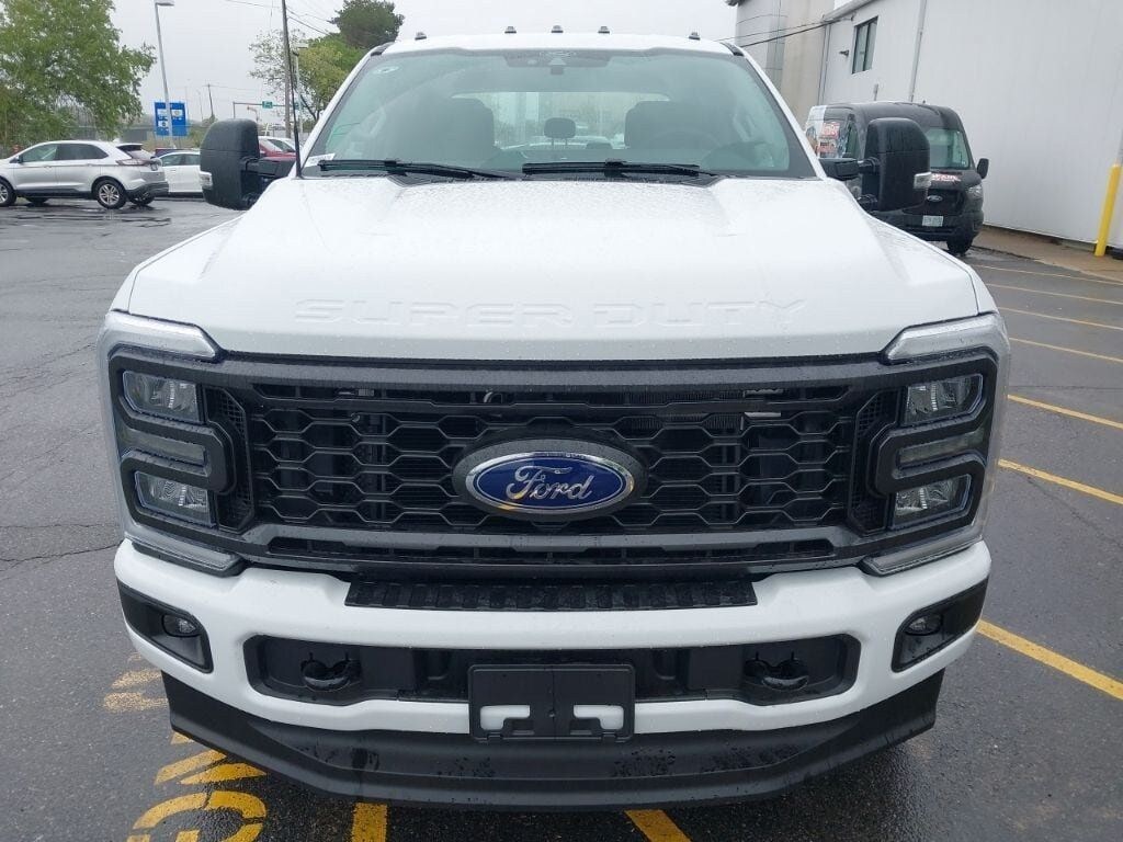 New 2026 Ford F-350 Truck Crew Cab