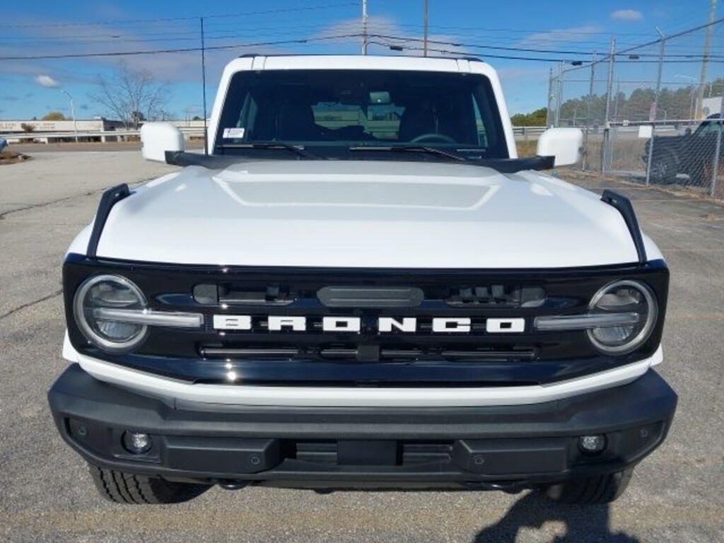 New 2025 Ford Bronco Outer Banks SUV