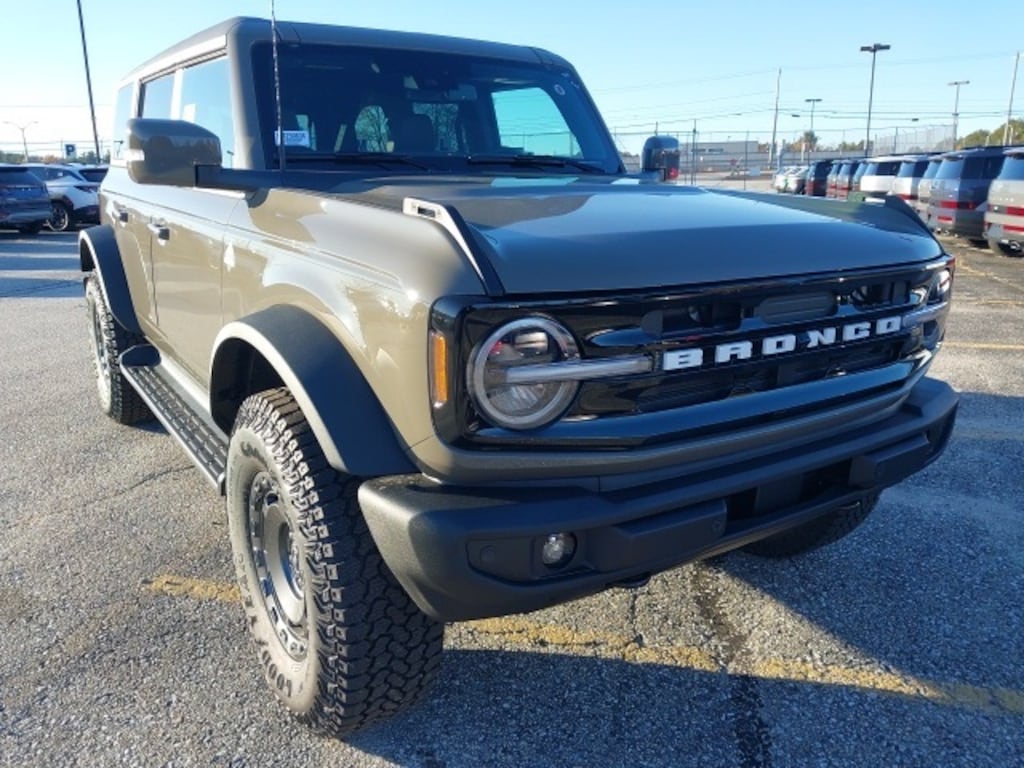 New 2025 Ford Bronco Outer Banks SUV