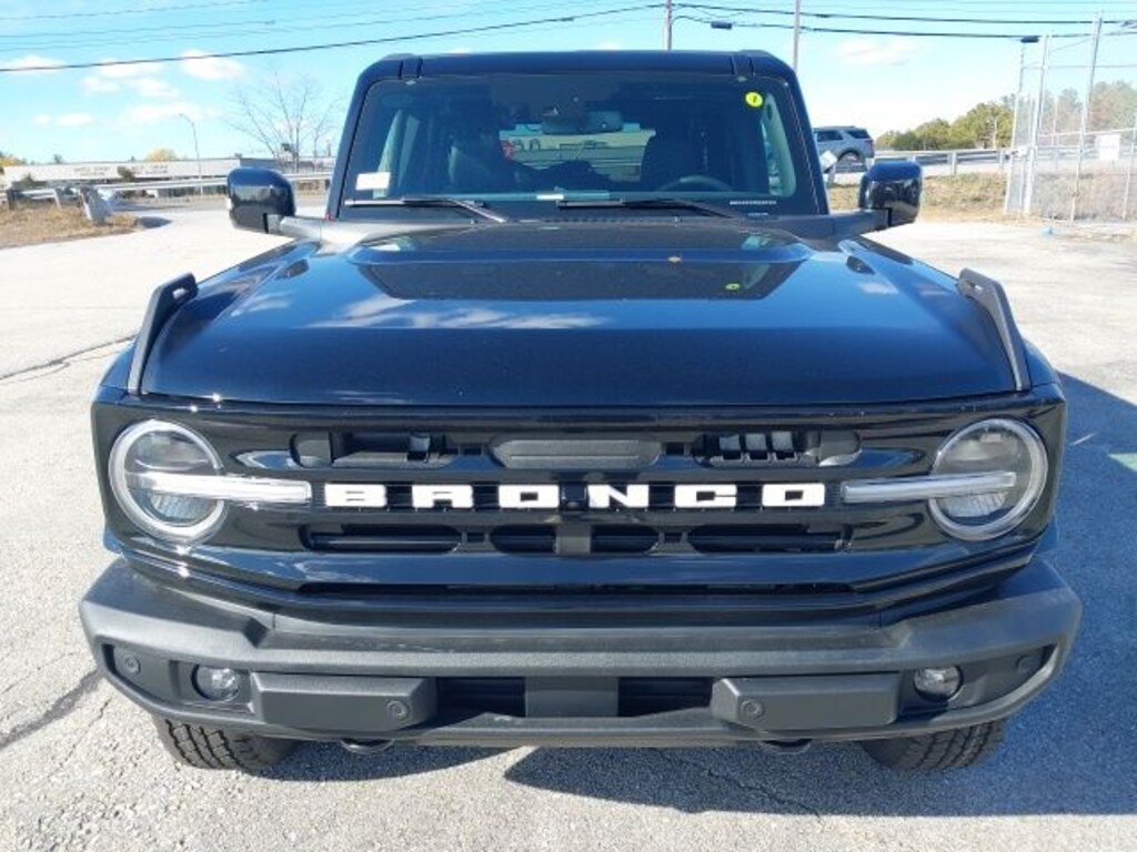 New 2025 Ford Bronco Outer Banks SUV