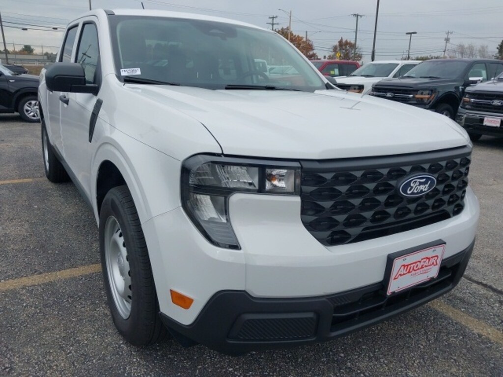 New 2025 Ford Maverick XL Truck SuperCrew