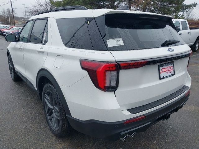 2026 Ford Explorer ST - Photo 6