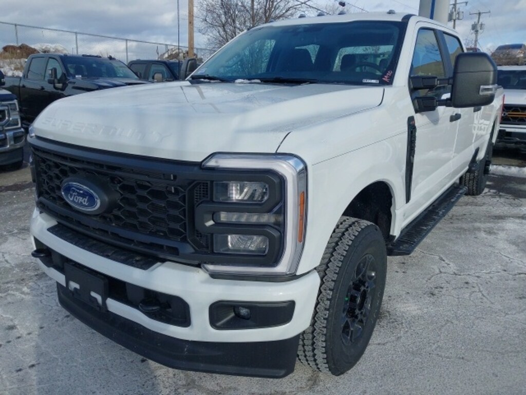 New 2026 Ford F-350 Platinum Truck Crew Cab