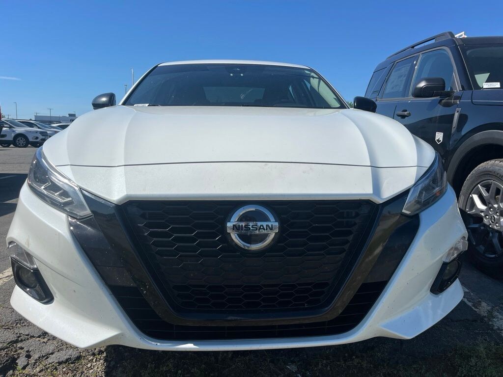 Certified 2022 Nissan Altima 2.5 SR Sedan