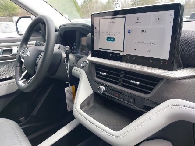 2026 Ford Explorer Platinum - Photo 29