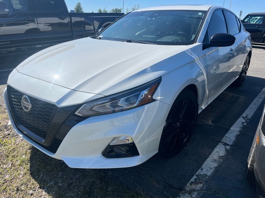 Certified 2022 Nissan Altima 2.5 SR Sedan