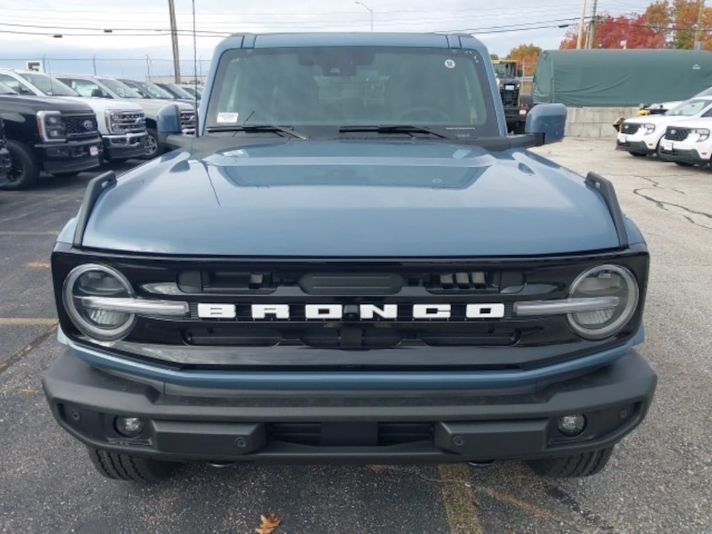 New 2025 Ford Bronco Outer Banks SUV
