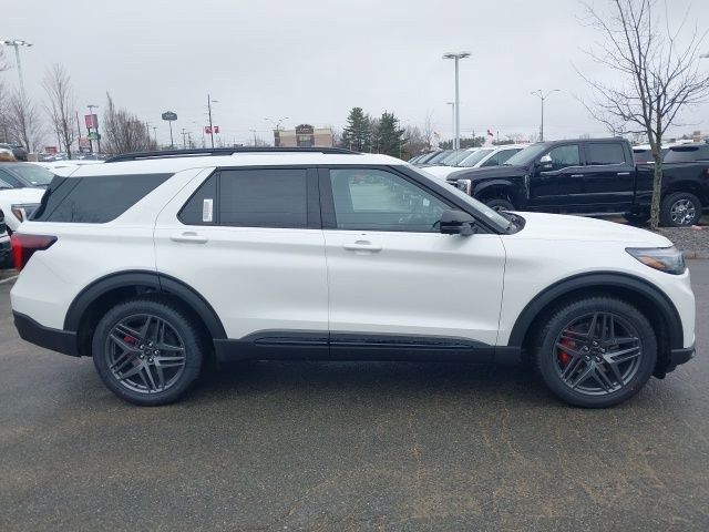2026 Ford Explorer ST - Photo 9