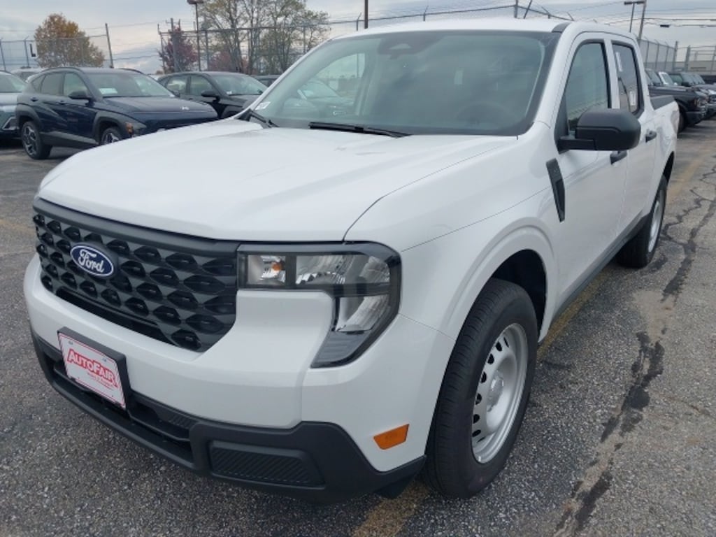 New 2025 Ford Maverick XL Truck SuperCrew