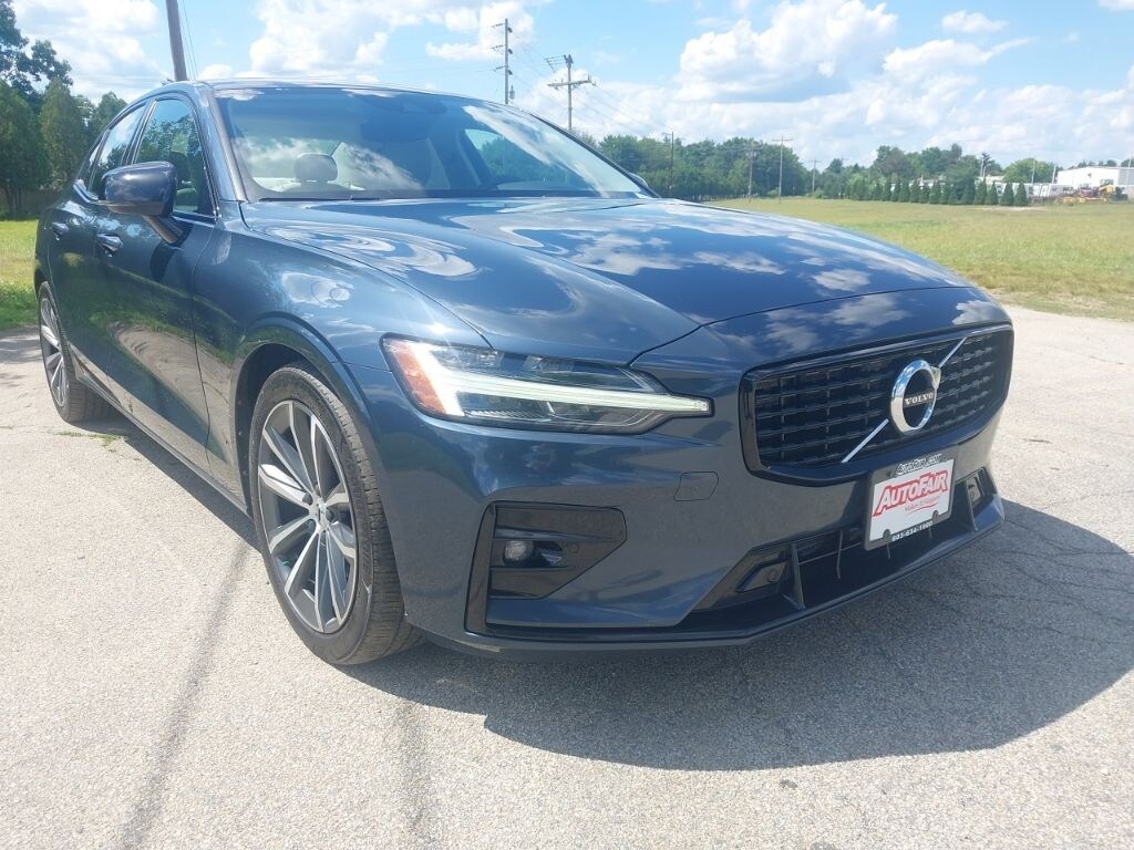 Certified 2021 Volvo S60 T5 Momentum Sedan