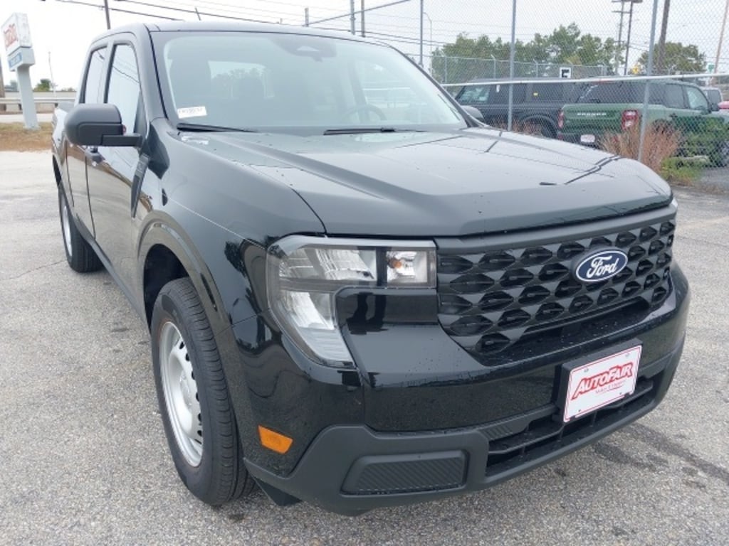 New 2025 Ford Maverick XL Truck SuperCrew