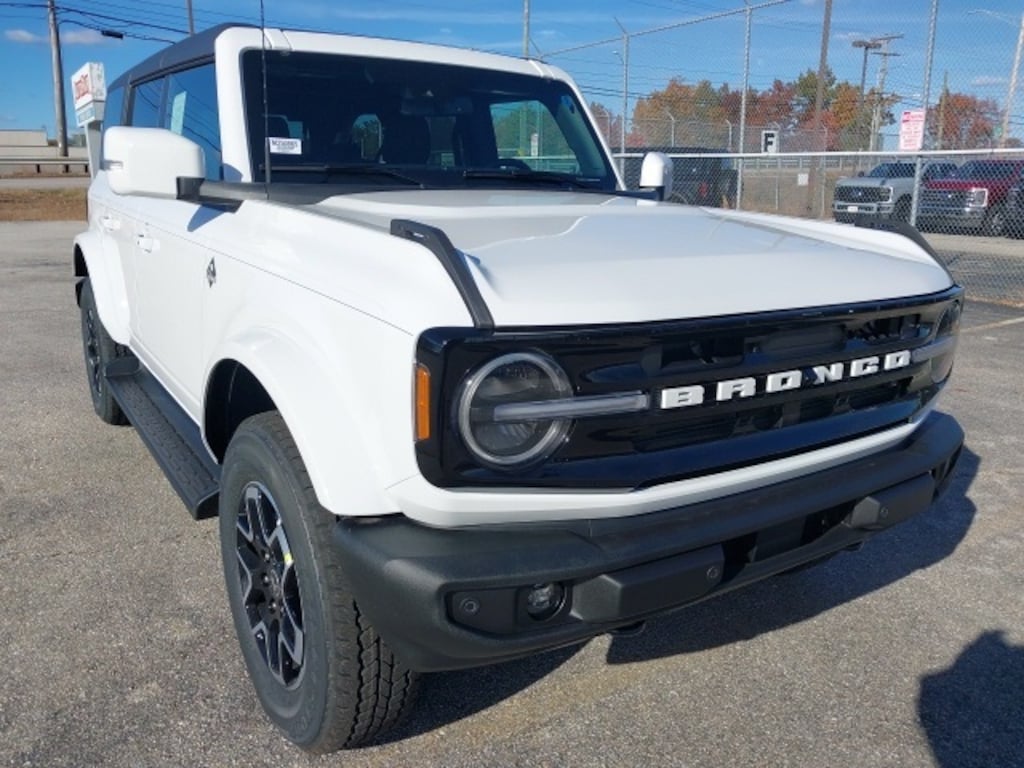 New 2025 Ford Bronco Outer Banks SUV