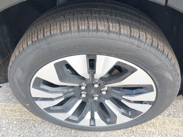 2026 Ford Explorer Platinum - Photo 12