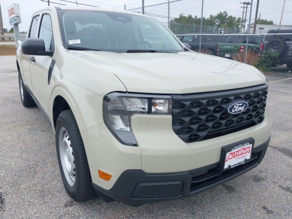 New 2025 Ford Maverick XL Truck SuperCrew