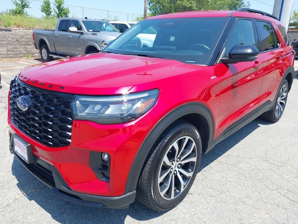 Certified 2025 Ford Explorer ST-Line SUV