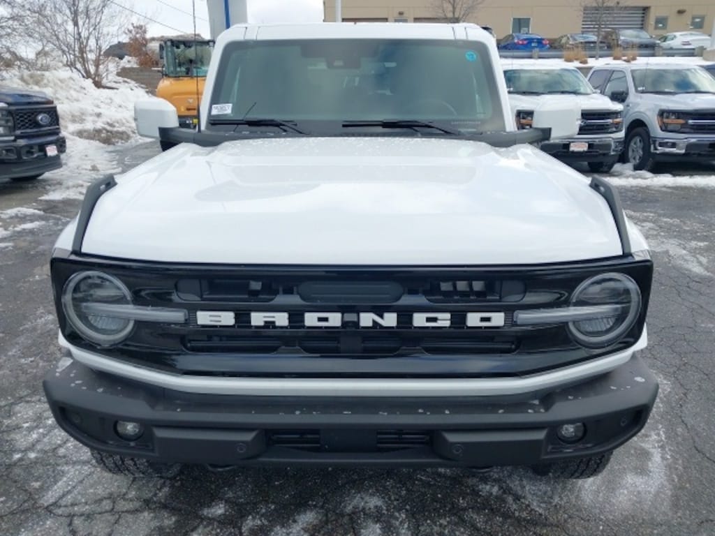 New 2025 Ford Bronco Outer Banks SUV