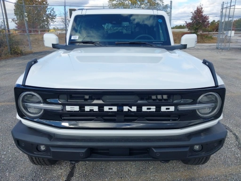 New 2025 Ford Bronco Outer Banks SUV