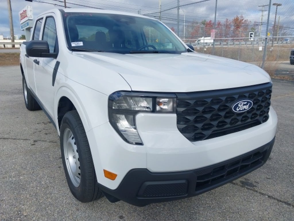 New 2025 Ford Maverick XL Truck SuperCrew
