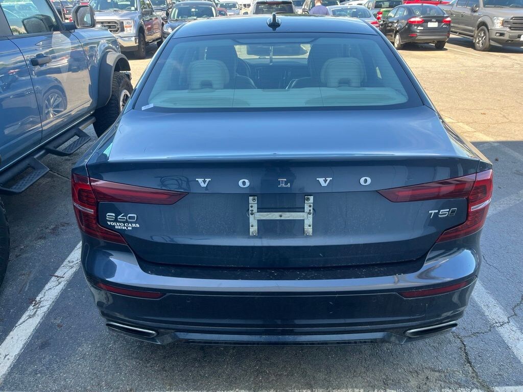 Used 2021 Volvo S60 T5 Momentum Sedan