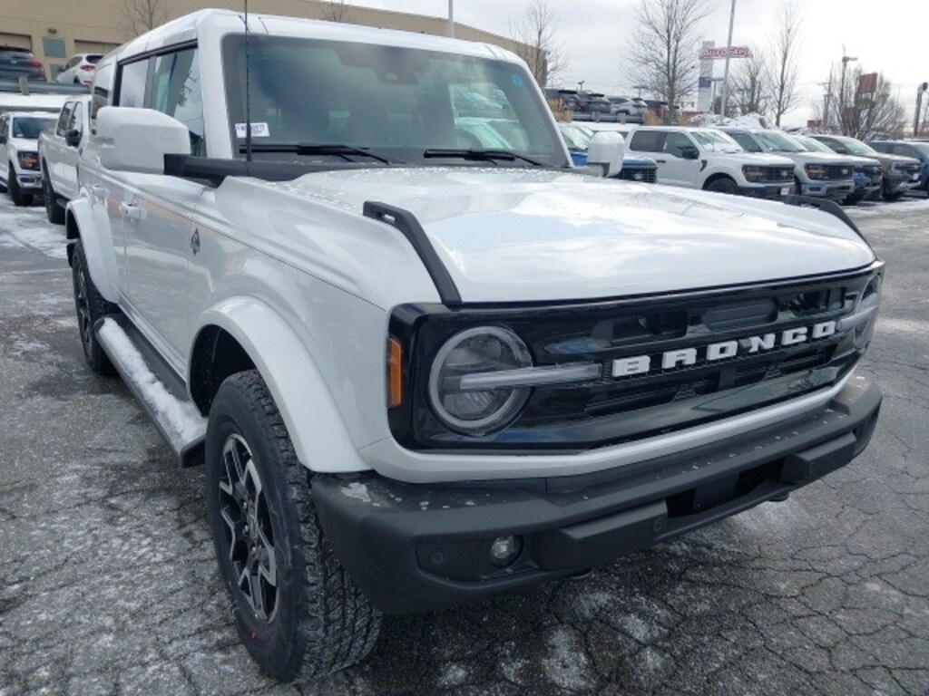 New 2025 Ford Bronco Outer Banks SUV