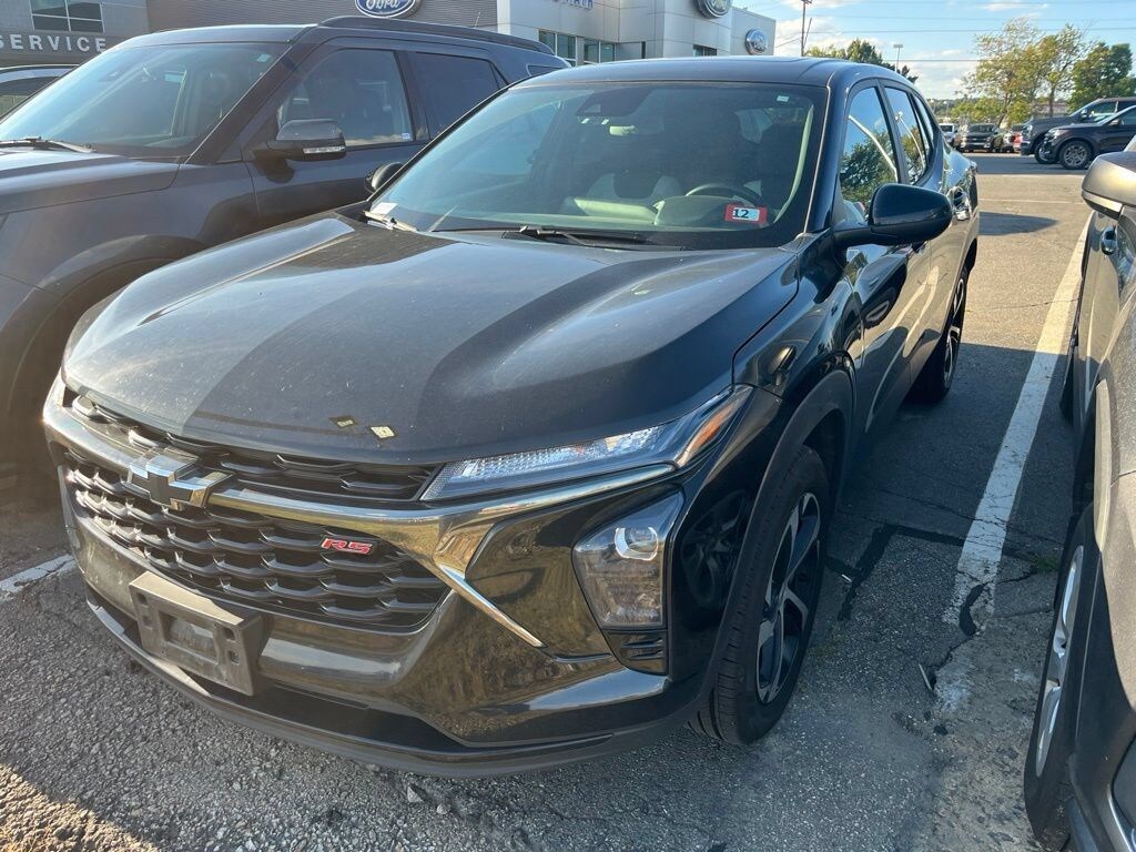 Certified 2025 Chevrolet Trax 1RS SUV