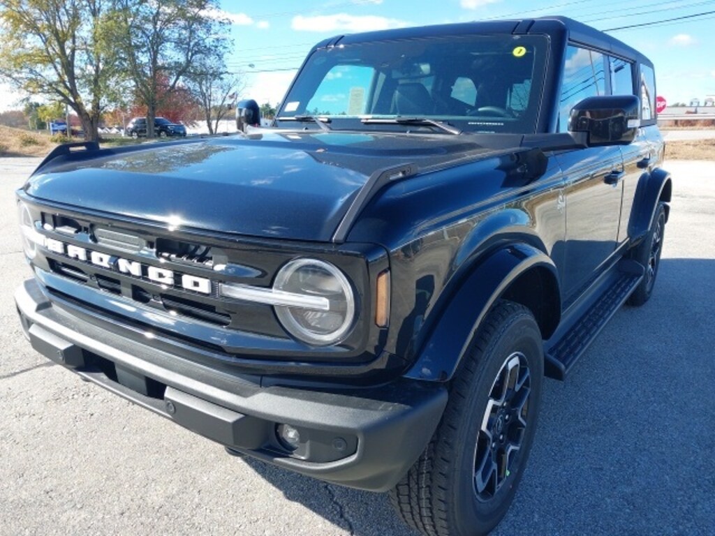 New 2025 Ford Bronco Outer Banks SUV