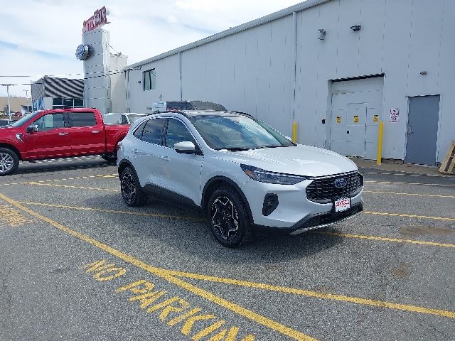 2025 Ford Escape Hybrid