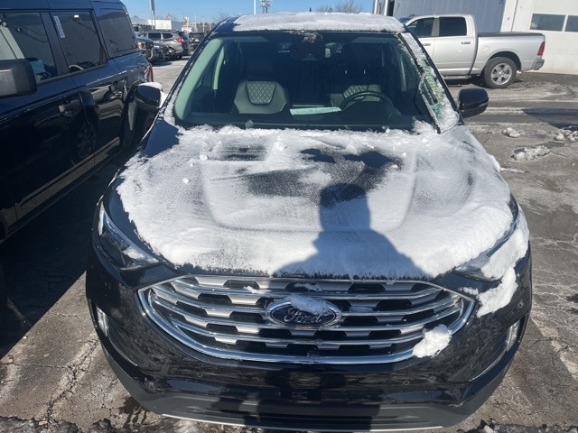 2024 Ford Edge Titanium's photo