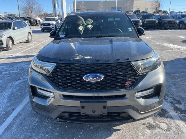 2020 Ford Explorer ST's photo