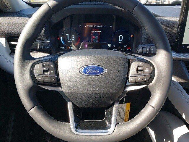 2026 Ford Explorer Platinum - Photo 18