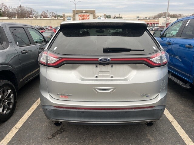2017 Ford Edge SEL photo 2