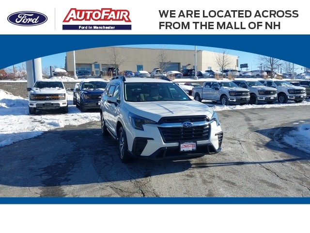 2023 Subaru Ascent Premium's photo