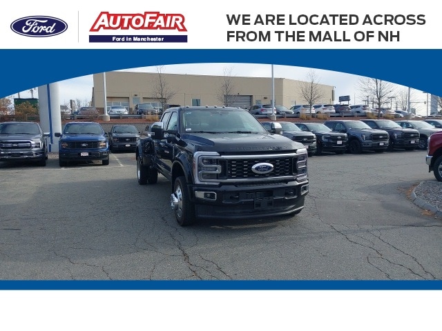 2026 Ford F-450 Super Duty Platinum's photo