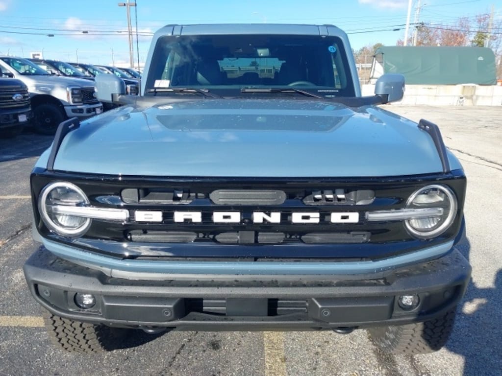 New 2025 Ford Bronco Outer Banks SUV