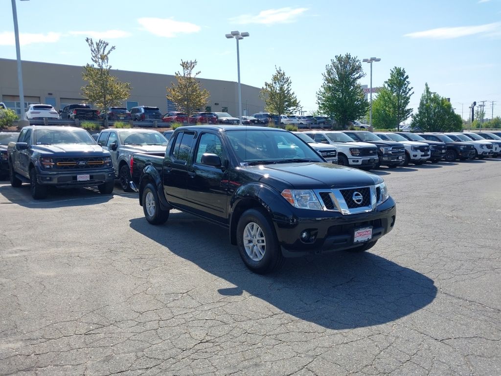 2021 Nissan Frontier SV Crew Cab 4X4 SWB's photo