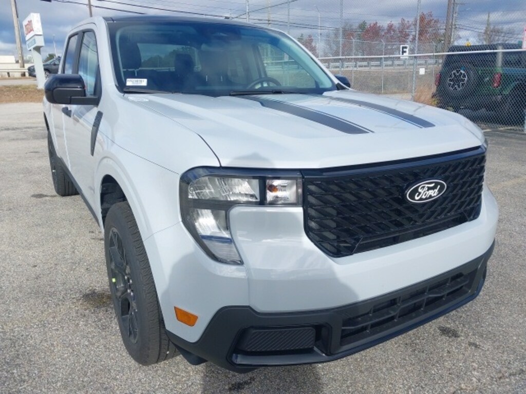 New 2025 Ford Maverick XLT Truck