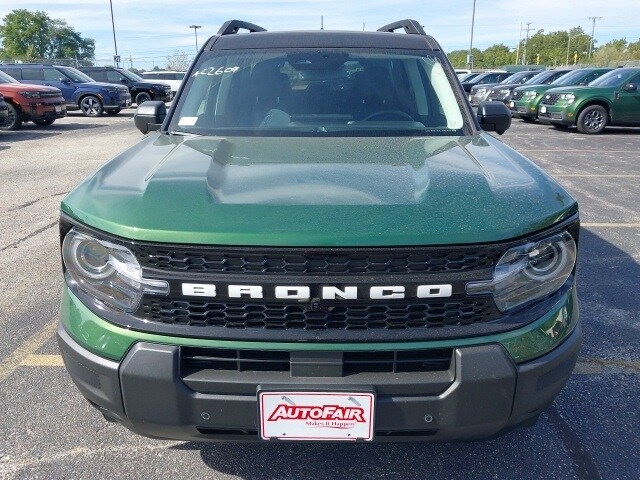 2025 Ford Bronco Sport Outer Banks photo 2