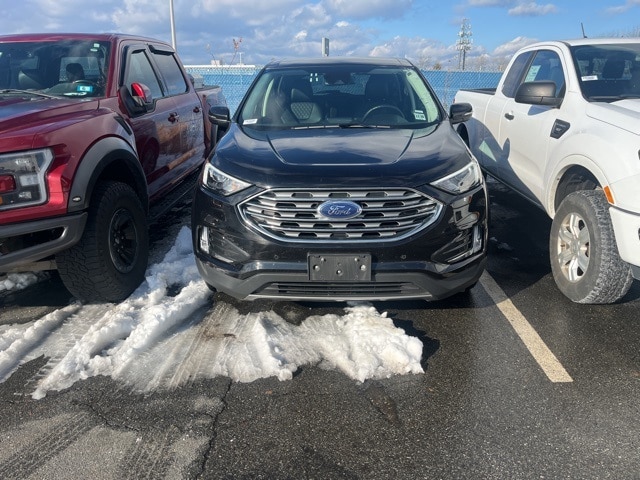 2024 Ford Edge Titanium's photo