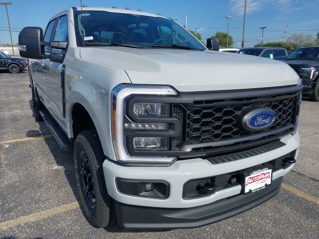 2026 Ford F-350 XL photo 2