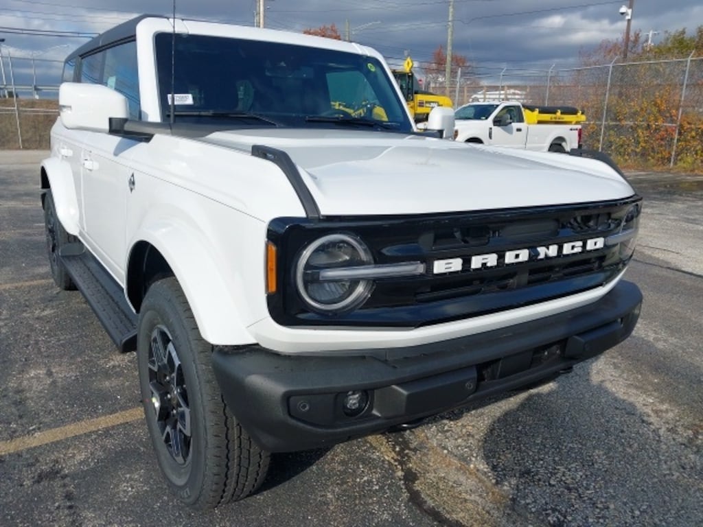 New 2025 Ford Bronco Outer Banks SUV