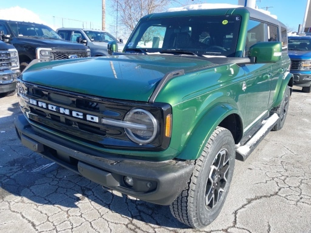 New 2025 Ford Bronco Outer Banks SUV