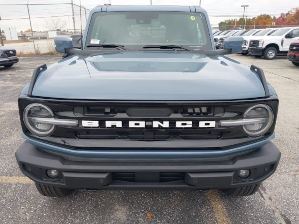 New 2025 Ford Bronco Outer Banks SUV